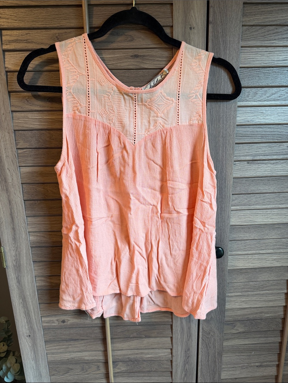 Light Pink Sleeveless Embroidered Women's Top